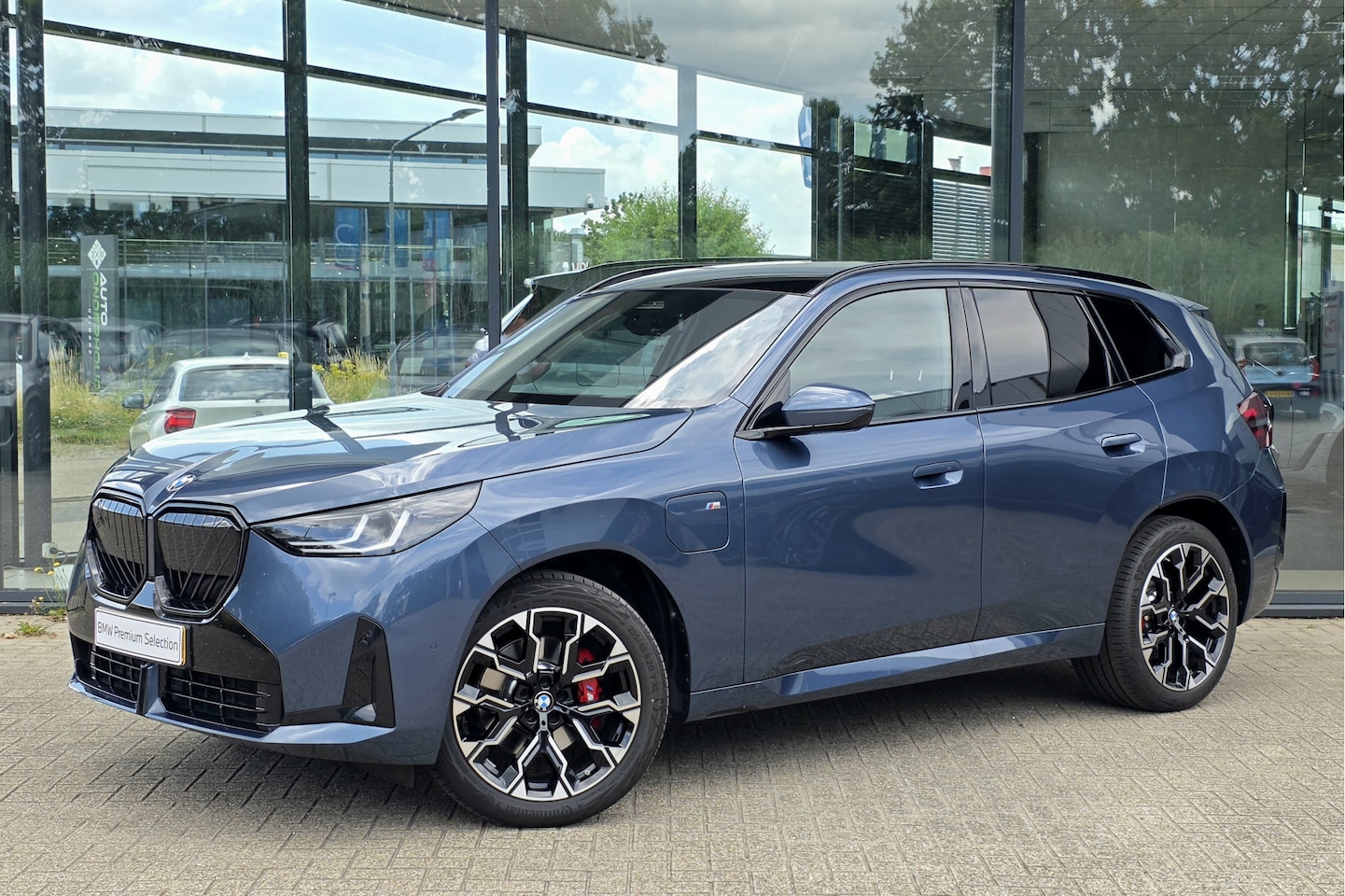BMW X3 - 30e xDrive M Sport Automaat / Panoramadak / Sportstoelen / Comfort Access / Achteruitrijca - AutoWereld.nl