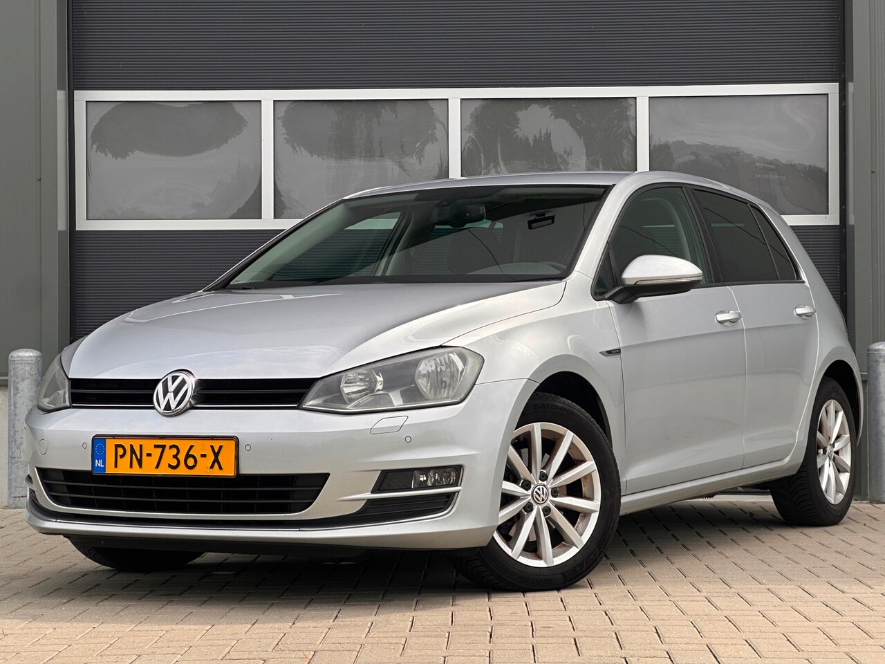 Volkswagen Golf - 1.4 TSI Business Edition Automaat Navi PDC - AutoWereld.nl