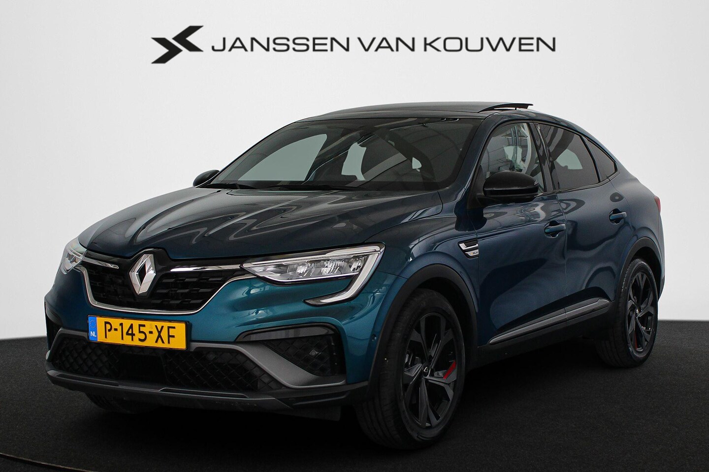 Renault Arkana - 1.6 E-Tech Hybrid 145 R.S. Line Pano Trekhaak Leder Stoelverwarming - AutoWereld.nl