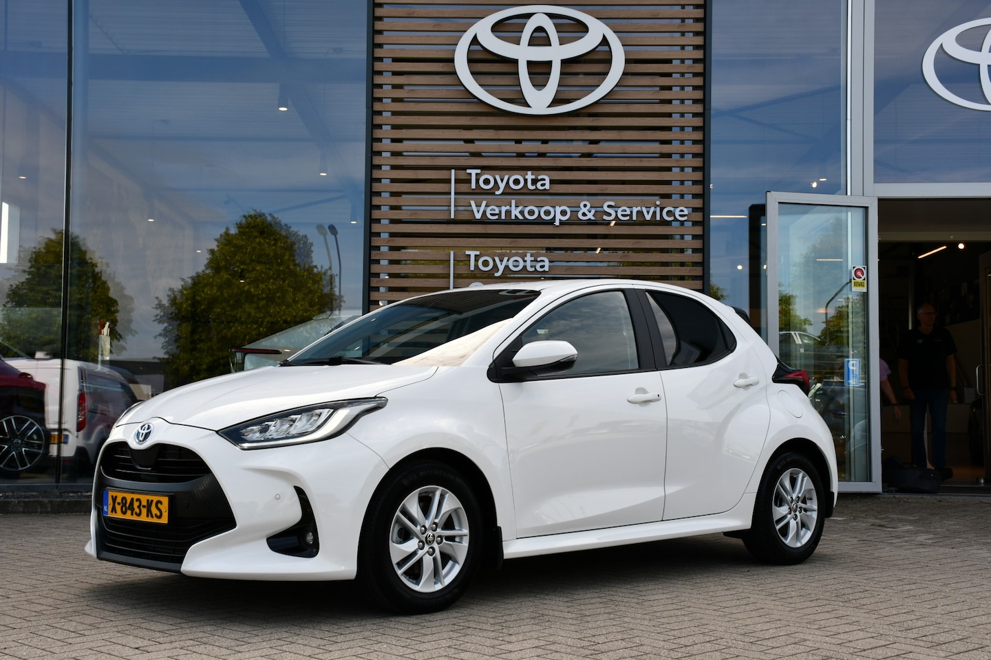 Toyota Yaris - 1.5 Hybrid Business Plus Limited Automaat 116pk | Keyless | LED-koplampen | Parkeersensore - AutoWereld.nl