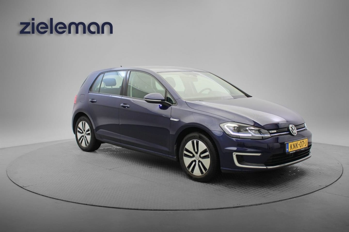 Volkswagen e-Golf - Carplay, Camera, Clima, Navi - AutoWereld.nl