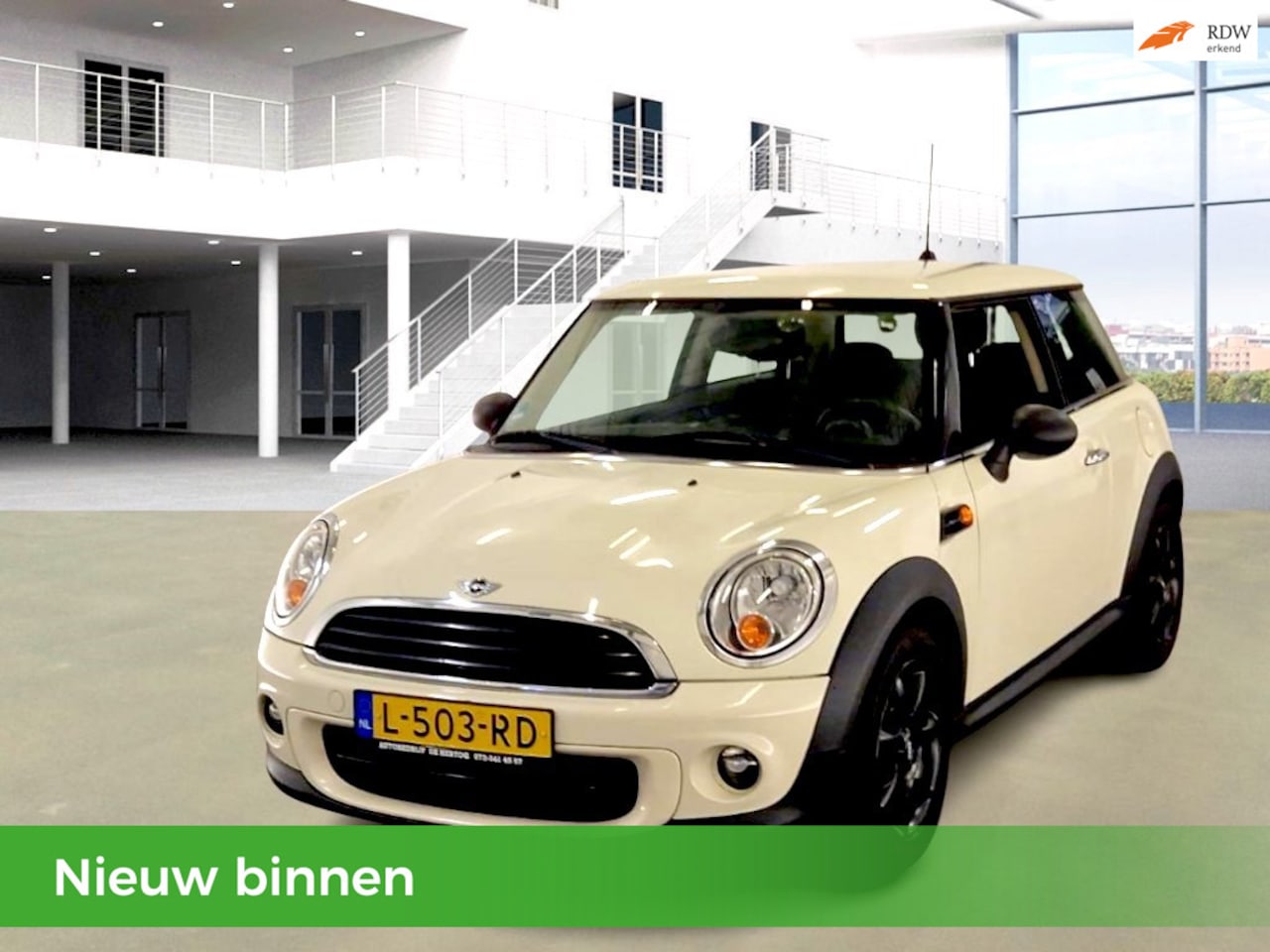 MINI Cooper - 1.6 6Bak-Airco-Cruisecontrol-Navi scherm-Bluetooth-Elek.ramen-Velgen - AutoWereld.nl