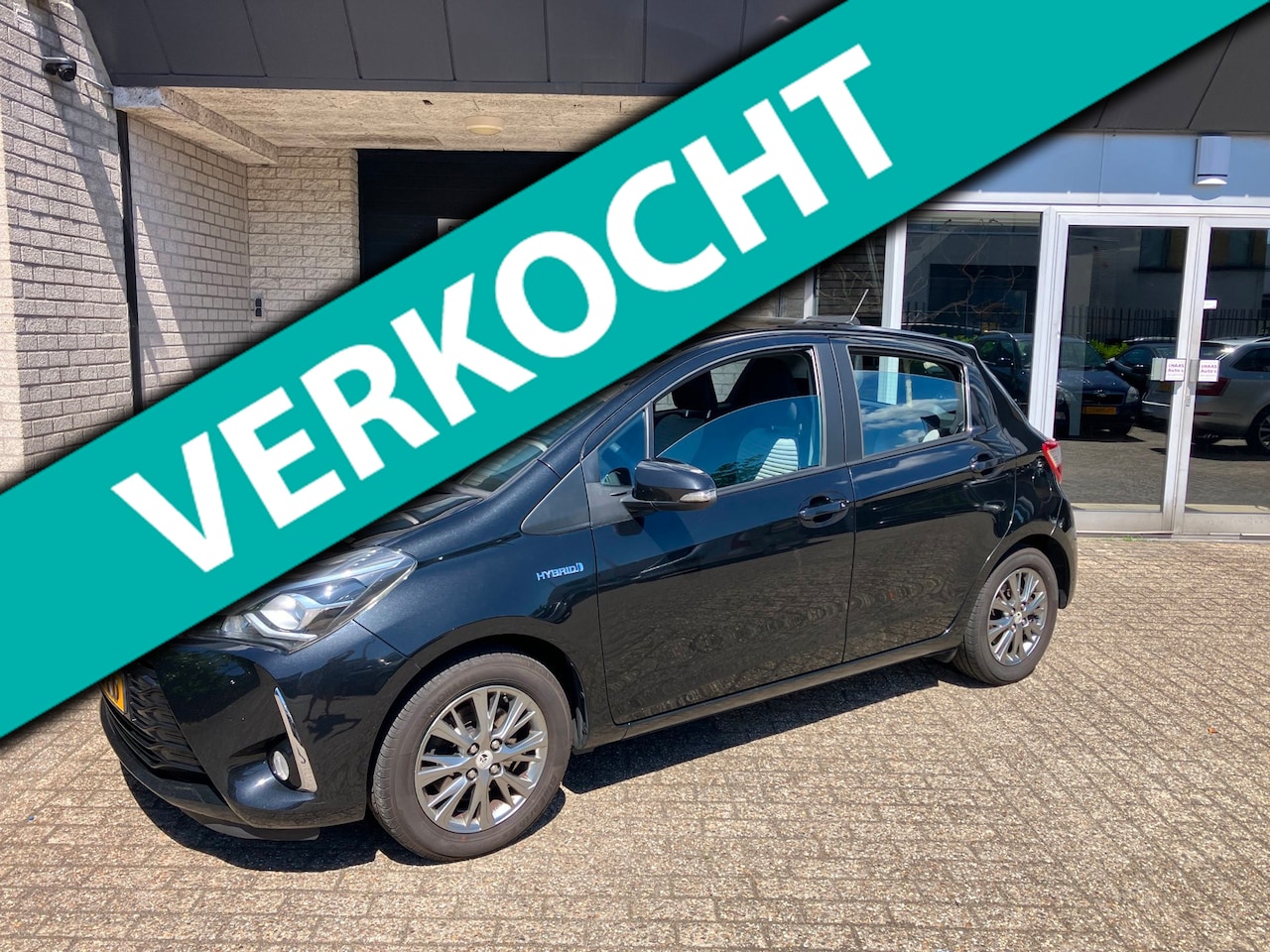 Toyota Yaris - 1.5 Hybrid Active / NAVI / CAMERA / DEALER SERVICED / TREKHAAK - AutoWereld.nl