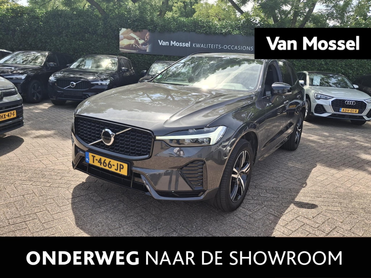 Volvo XC60 - 2.0 B4 R-Design | VERWACHT | ACHTERUITRIJCAMERA | ELEKTRISCHE TREKHAAK | ELEKTRISCHE STOEL - AutoWereld.nl