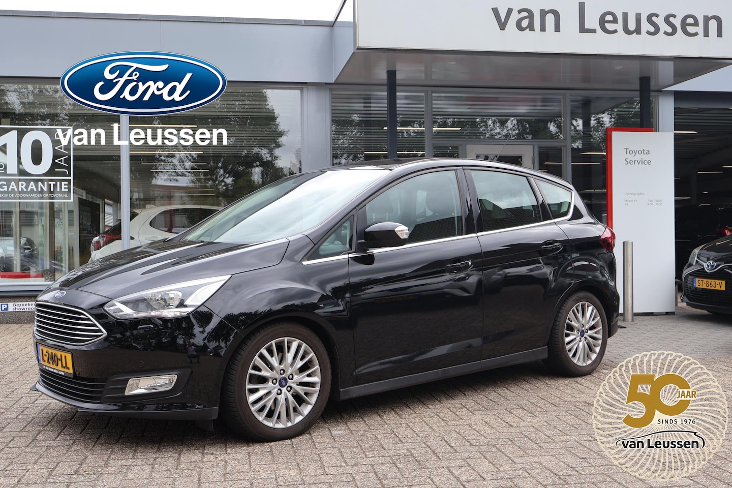 Ford C-Max - 1.5 Titanium CLIMA NAVI STOEL/STUUR&VOORRUITVERW. TREKHAAK ALL SEASONBANDENPARK.SENSOREN V - AutoWereld.nl