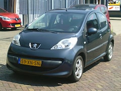 Peugeot 107 - 1.0-12V XS Urban Move Stuurbekr Elektr Ramen LM-V 5-Drs