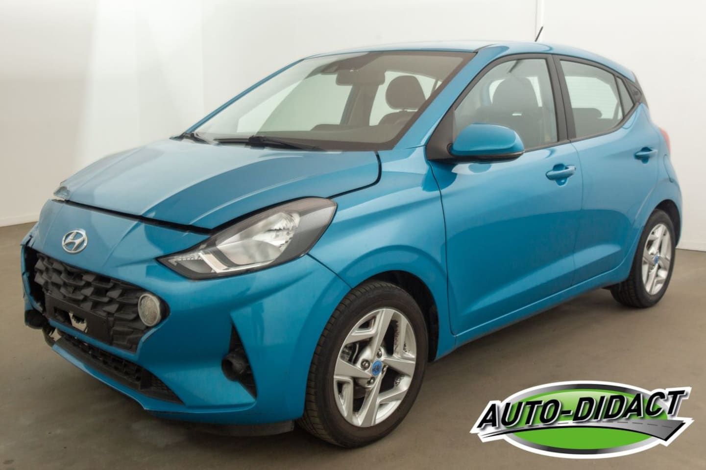 Hyundai i10 - I-10 1.0 49kW Automaat 31.592 km Airco Navi Camera - AutoWereld.nl