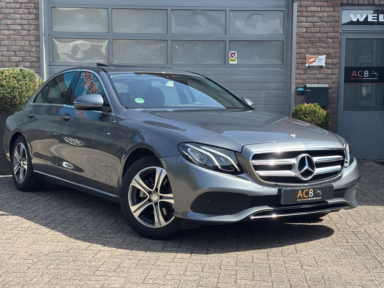 Mercedes-Benz E-klasse - 200 Prestige Plus Schuifdak - AutoWereld.nl