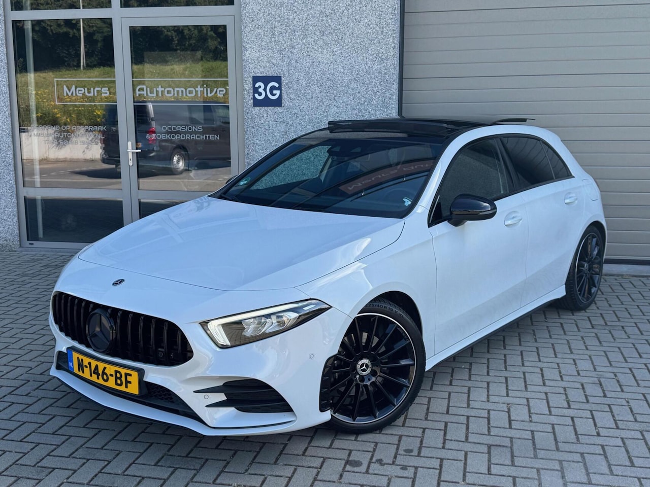 Mercedes-Benz A-klasse - 200 Business Solution AMG Pano/Widescreen/Night/LED/Stoelver/Camera/Diffuser upgrade - AutoWereld.nl