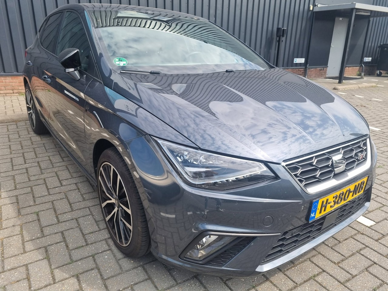 SEAT Ibiza - 1.0 TSI FR Business Intense Camera Nieuwstaat - AutoWereld.nl