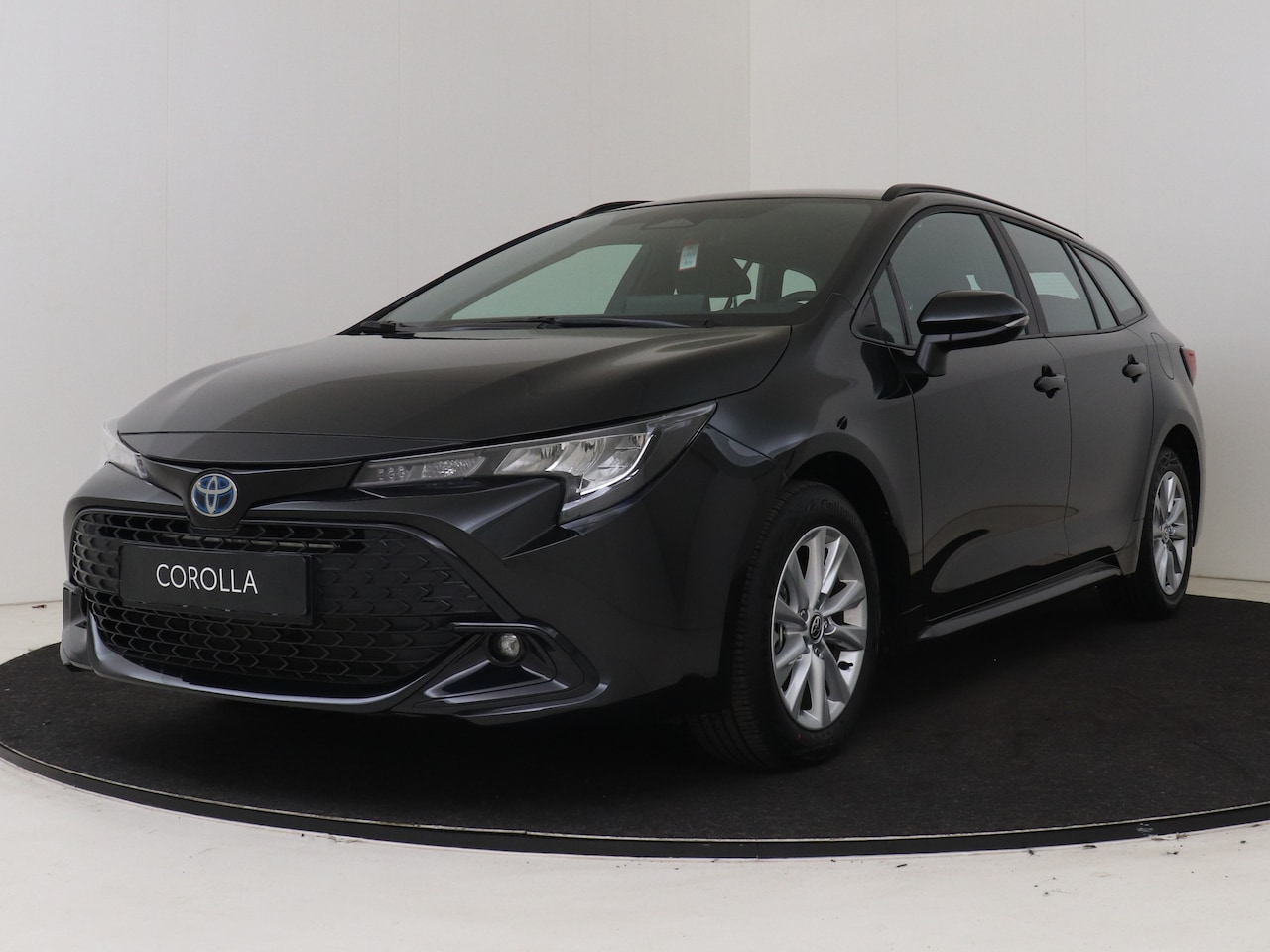 Toyota Corolla Touring Sports - 1.8 Hybrid Active *NIEUW* | Uit Voorraad Leverbaar | - AutoWereld.nl