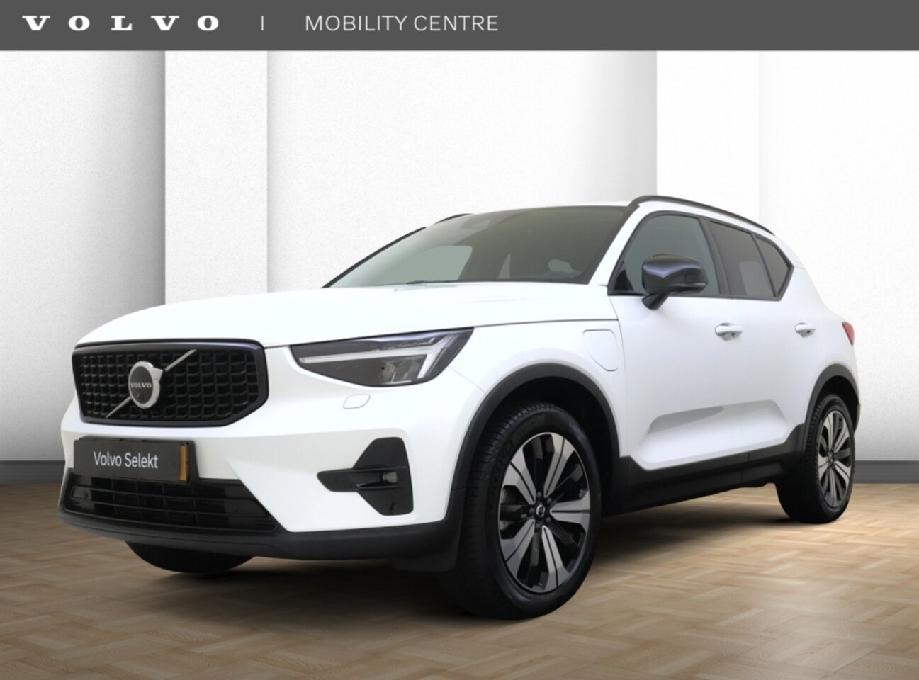 Volvo XC40 - T4 Plus Dark | 360° Camera | Leder | Keyless | - AutoWereld.nl