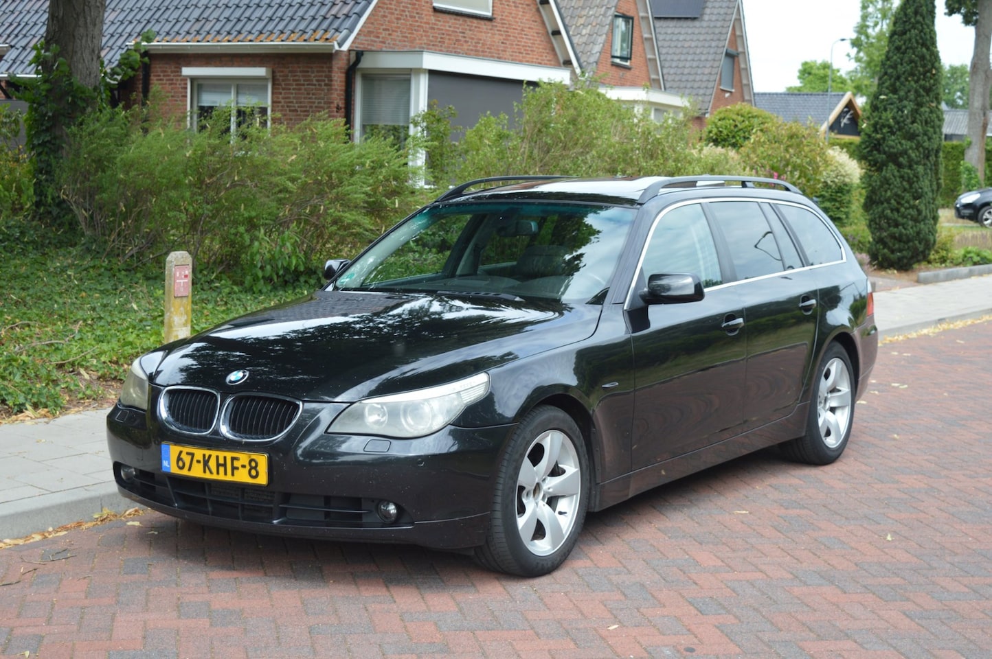 BMW 5-serie Touring - 530d panoramadak/leer/navi - AutoWereld.nl
