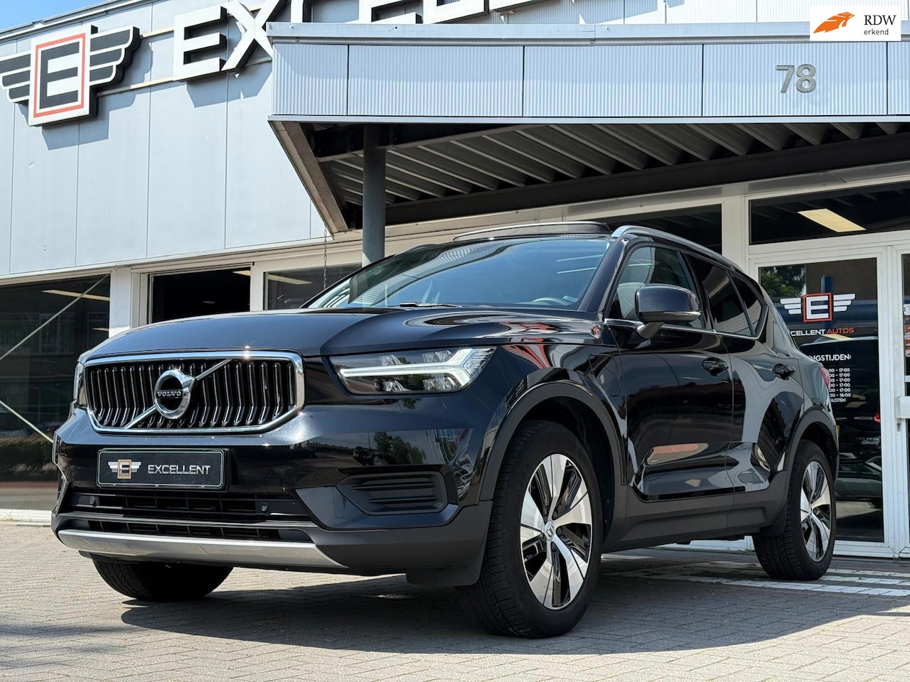 Volvo XC40 - 1.5 T4 Recharge Inscription Expression | Panoramadak - AutoWereld.nl