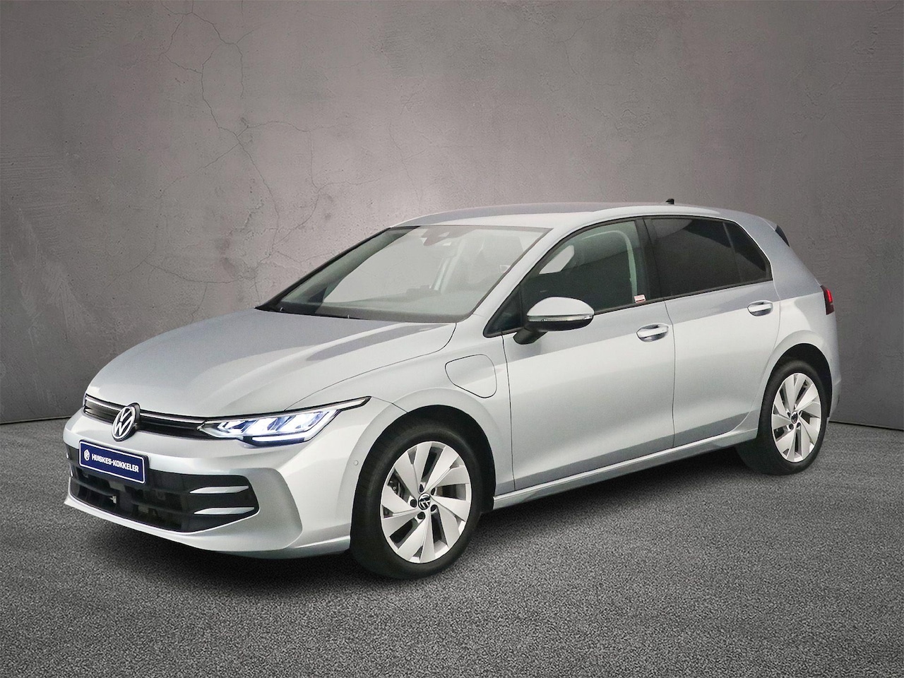Volkswagen Golf - Life Edition 1.5 TSI eHybrid 204pk DSG Automaat Adaptive cruise control, Achteruitrijcamer - AutoWereld.nl