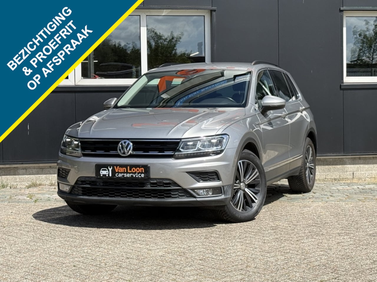 Volkswagen Tiguan - 1.4 TSI ACT CL Bns/Stoel verwarm/Elek. Trek h./18''/Keyless - AutoWereld.nl