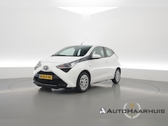 Toyota Aygo - 1.0 VVT-i x-play | Achteruitrijcamera | Apple CarPlay & Android Auto | DAB | Airco | 15" v