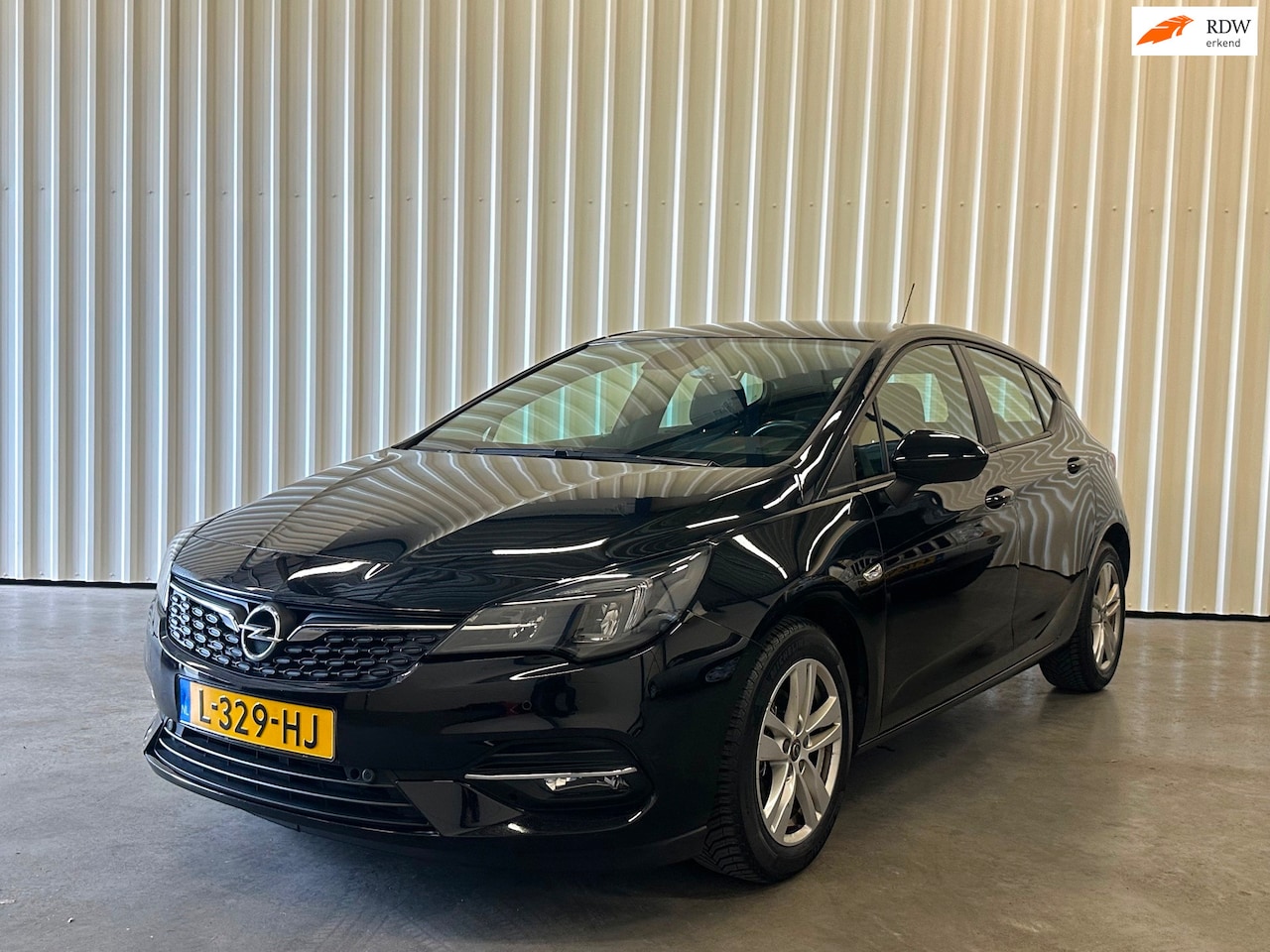 Opel Astra - 1.2 Edition Navi/Camera - AutoWereld.nl