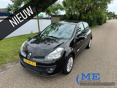 Renault Clio - 1.4-16V Rip Curl|100pk|airco |electrische ramen