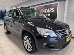 Volkswagen Tiguan - 2.0 TSI Comfort&Design 4Motion| Carplay |