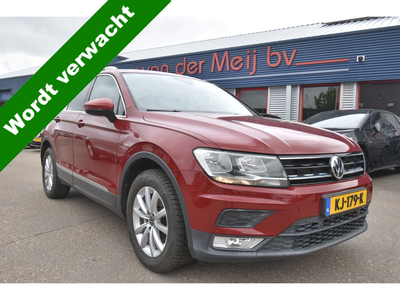 Volkswagen Tiguan - 1.4 TSI Connected Series 1.4 TSI Connected Series , CLIMATRONIC , V STOEL VERW , PDC V+A , LMV17 , NAVI , - AutoWereld.nl