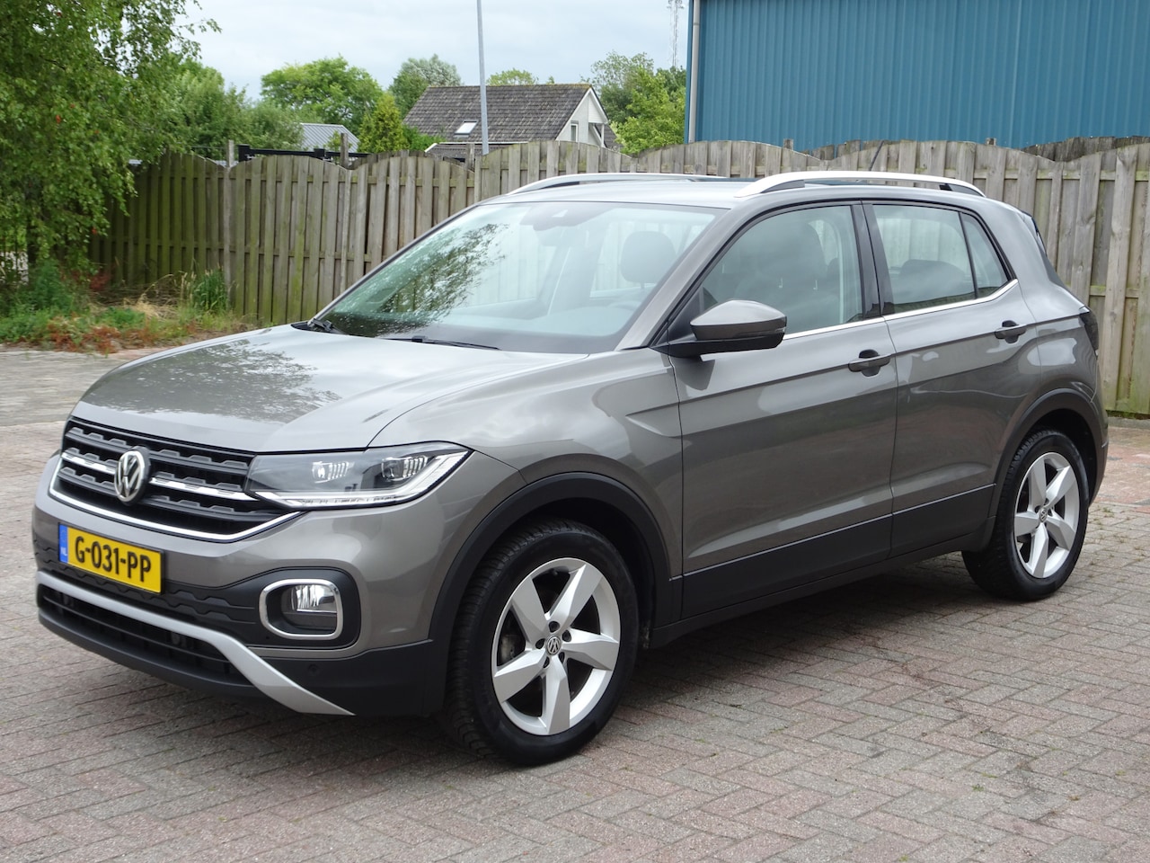 Volkswagen T-Cross - 1.0 TSI Style Automatische airco, navigatie, achteruitrij camera, ledverlichting, parkeers - AutoWereld.nl