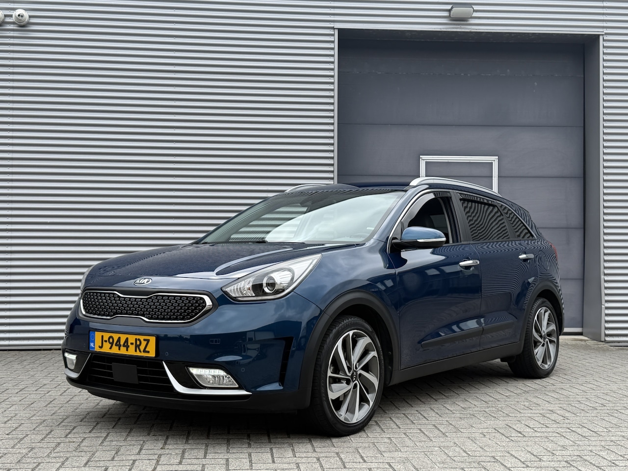 Kia Niro - 1.6 GDi Hybrid ExecutiveLine I Aut. I Leder I Carplay I Camera - AutoWereld.nl