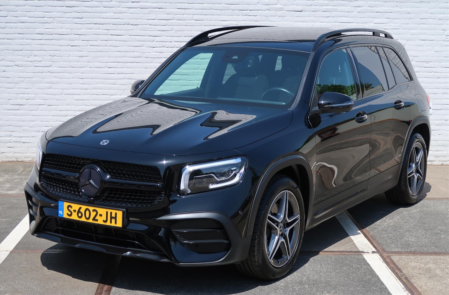 Mercedes-Benz GLB - 200 163PK 7G-DCT Business Solution AMG 7-Zitter I Pano I Elek. Trekhaak I Memory I Navi Ca - AutoWereld.nl