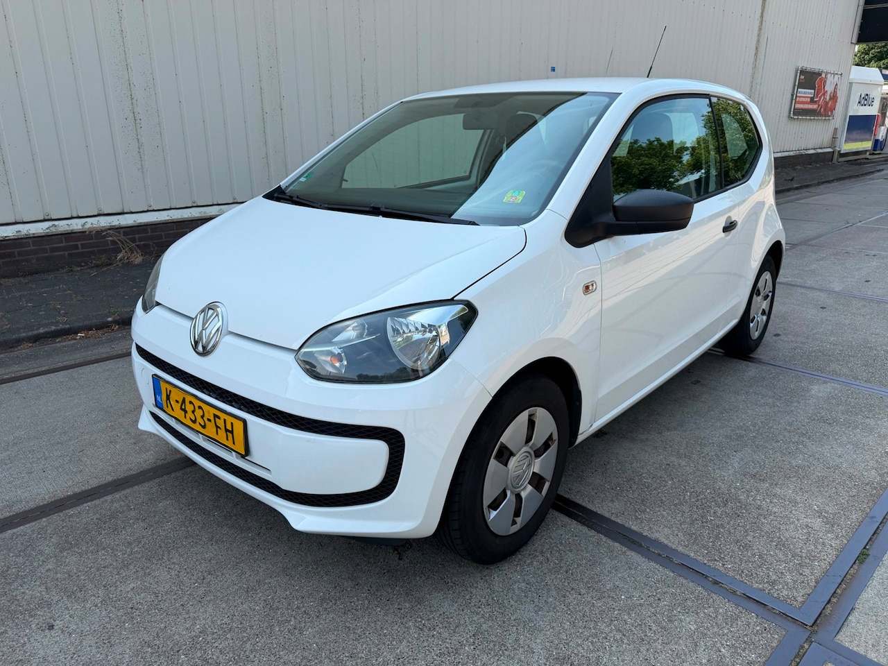 Volkswagen Up! - 1.0 groove up! BlueMotion airco - AutoWereld.nl