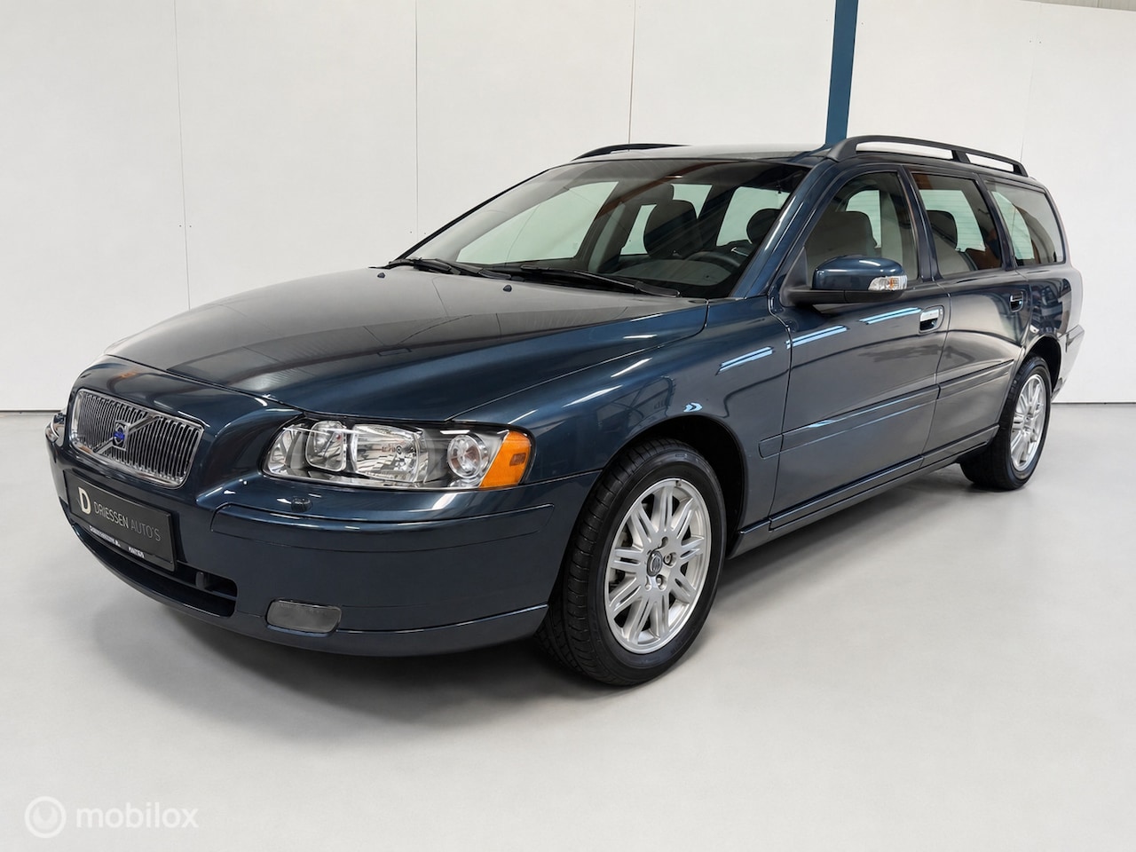 Volvo V70 - 2.4 Edition Classic UNIEK 14.852KM / 1E EIGENAAR - AutoWereld.nl