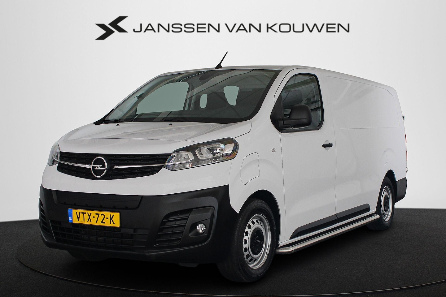 Opel Vivaro-e - L3 75 kWh Trekhaak Apple CarPlay Achteruitrijcamera - AutoWereld.nl
