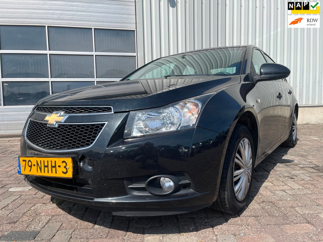 Chevrolet Cruze - 1.8 LS - Bak Defect - Schade - AutoWereld.nl