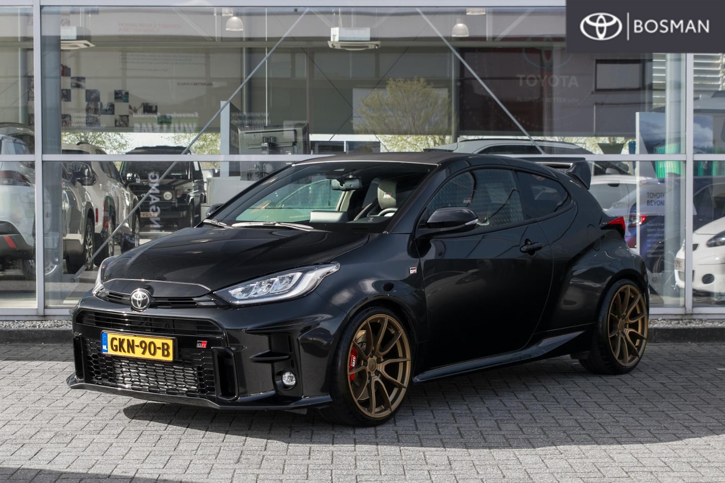 Toyota Yaris - 1.6 GR Premium EVENTURI l MILLTEK l STOELVERLAGERS - AutoWereld.nl