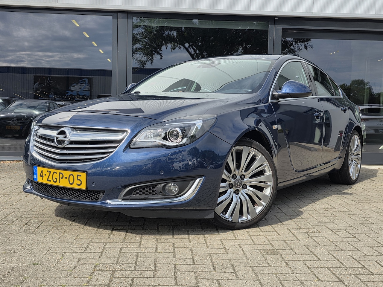 Opel Insignia - 2.0 CDTI EcoFLEX Cosmo + BOSE + CAMERA + XENON + VOLLEER - AutoWereld.nl