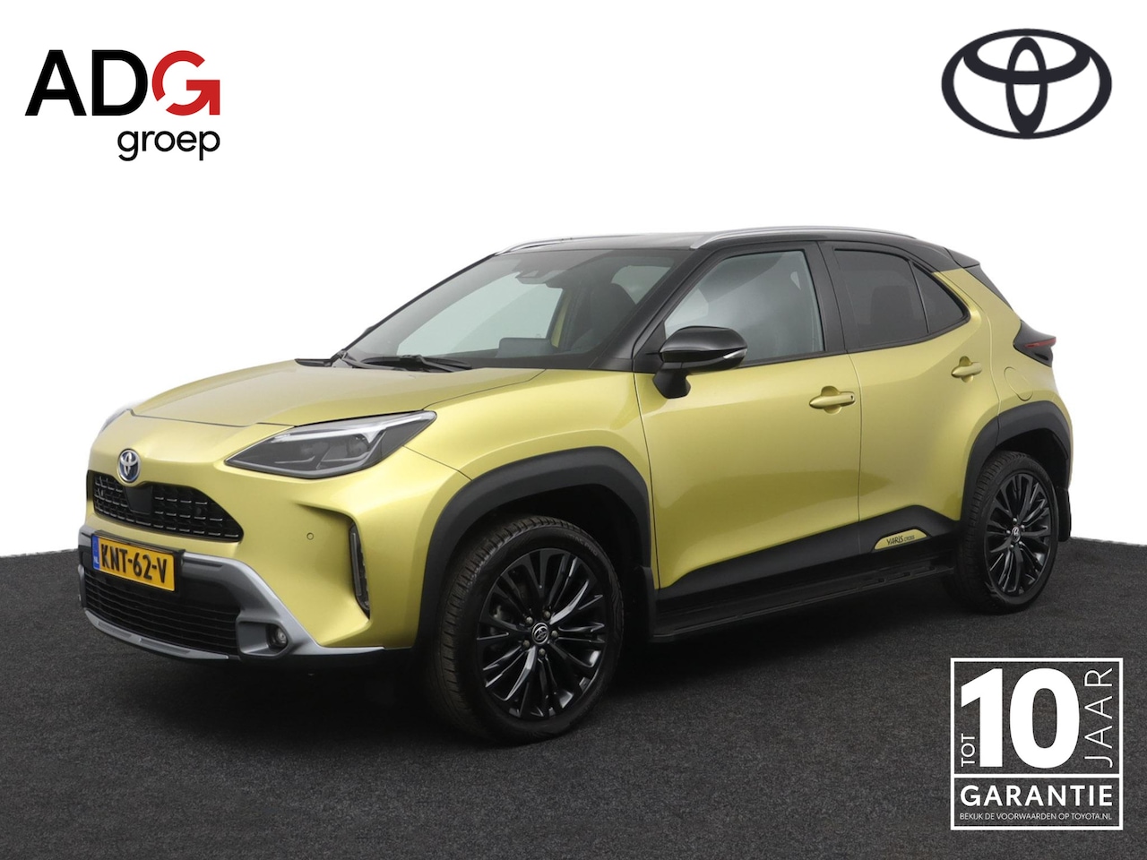 Toyota Yaris Cross - 1.5 Hybrid Adventure | Leder-stof bekleding | Trekhaak | Stoelverwarming | Parkeersensoren - AutoWereld.nl