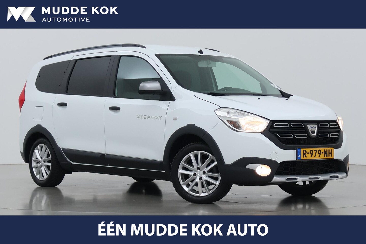 Dacia Lodgy - 1.3 TCe Stepway 7p | Trekhaak | Camera | Cruise Control | Airco | DAB+ - AutoWereld.nl
