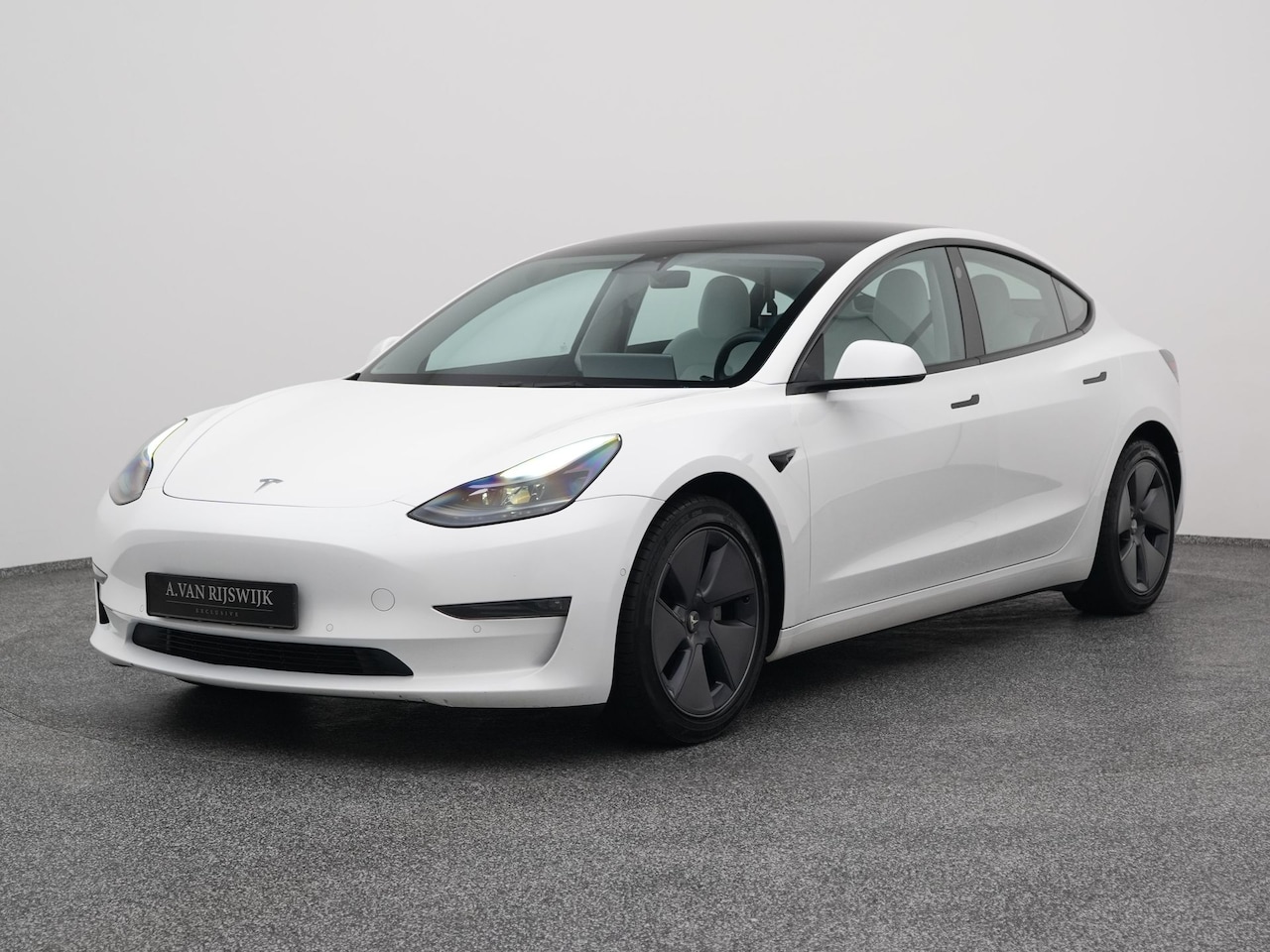 Tesla Model 3 - Long Range RWD Long Range AWD 75 kWh | PANO | CAMERA | STOELVERWARMING - AutoWereld.nl