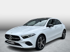 Mercedes-Benz A-klasse - 250 e Luxury | Panoramadak | Achteruitrijcamera | Stoelverwarming | Sfeerverlichting | Dod
