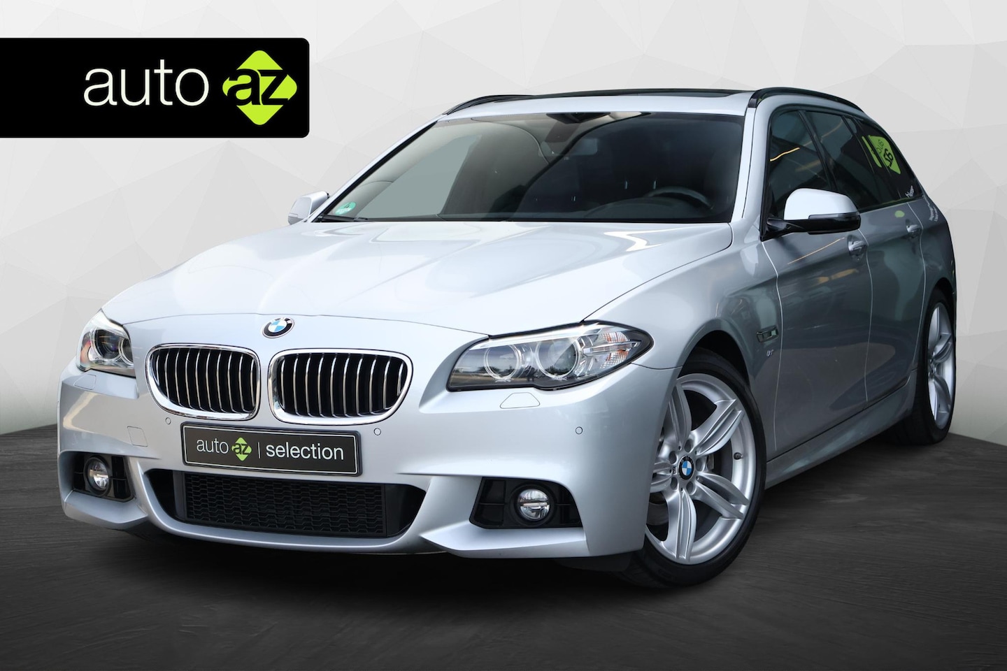 BMW 5-serie Touring - 520i M Sport Edition High Executive / Pano / PDC / Cruise control - AutoWereld.nl