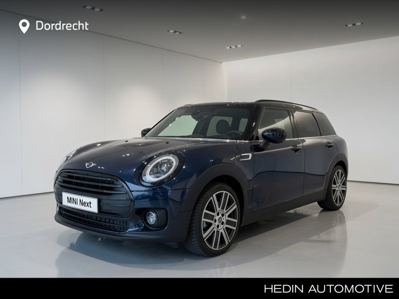MINI Clubman - Cooper MINI Yours | Leder | 18" | Camera | Privacy Glass | Piano Black Exterior - AutoWereld.nl