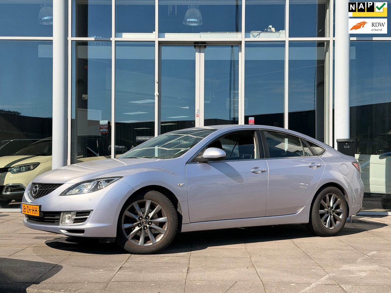Mazda 6 - 1.8 Touring|Navi|Trekhaak - AutoWereld.nl