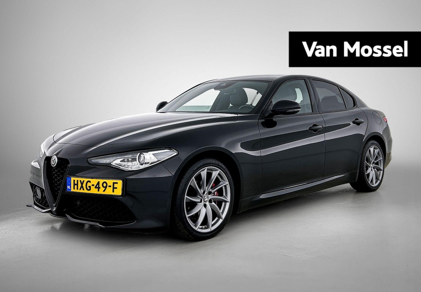 Alfa Romeo Giulia - 2.0T Sprint | AUTOMAAT | APPLE CARPLAY | ANDROID AUTO | ACHTERUITRIJCAMERA | HALF LEDER | - AutoWereld.nl