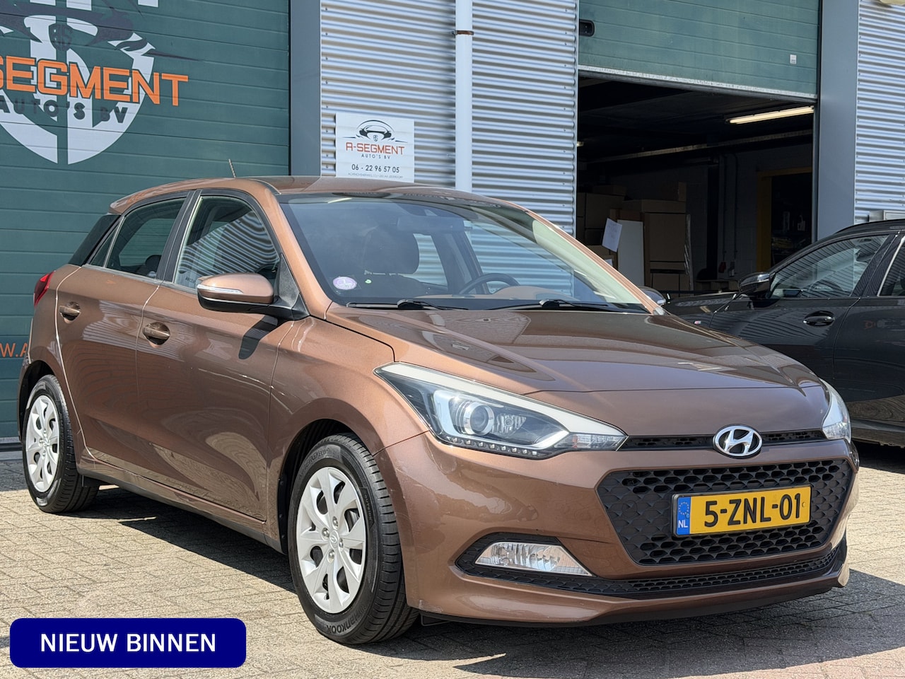 Hyundai i20 - 1.2 HP i-Motion Comfort / Cruise / Clima / NAP - AutoWereld.nl