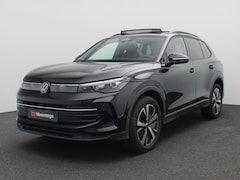 Volkswagen Tiguan - 1.5 eHybrid Life Edition 204PK DSG Pano-Schuifdak, Trekhaak, 19" LM Velgen, Navi via apple
