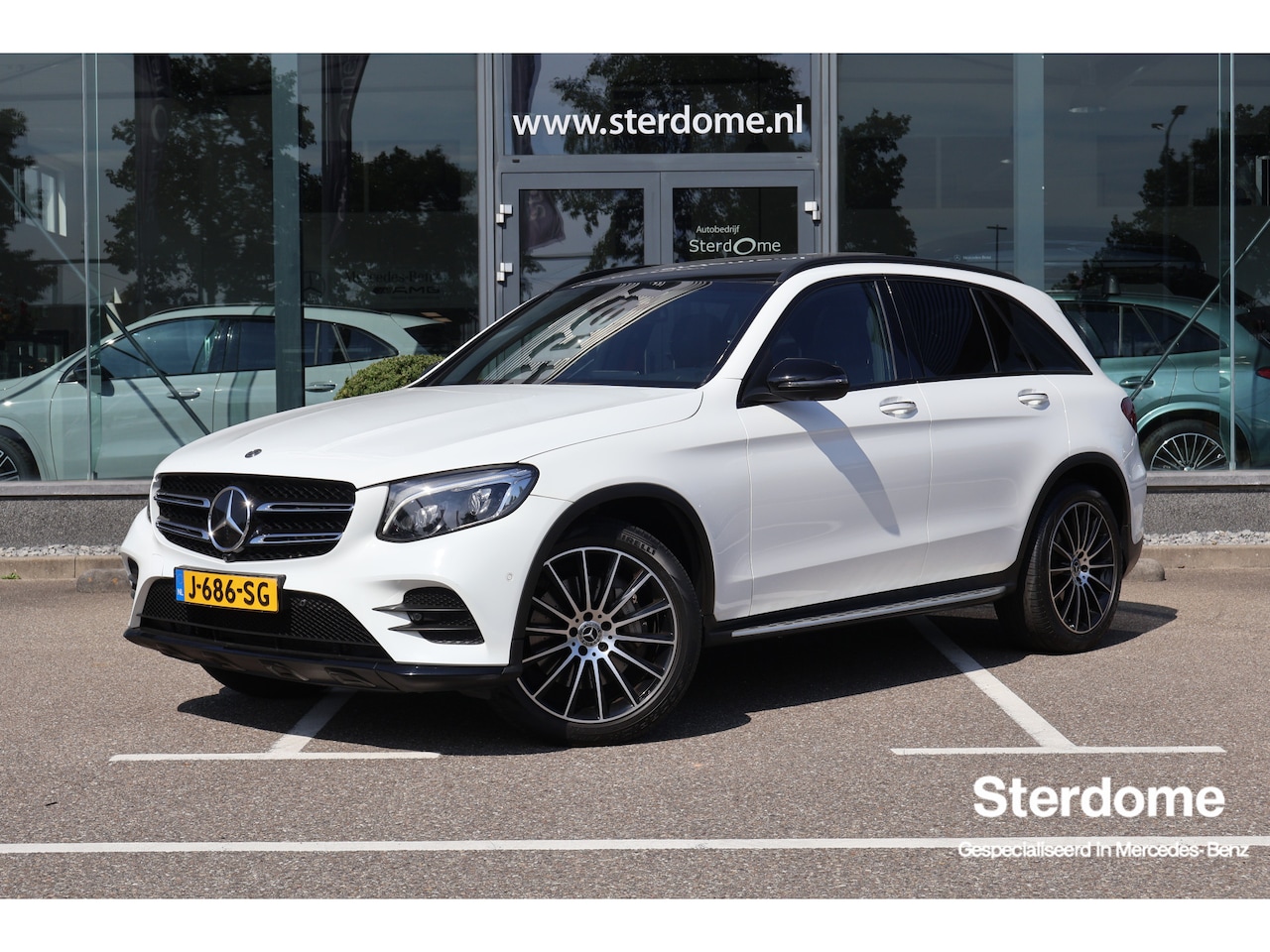 Mercedes-Benz GLC-klasse - 300 4MATIC l AMG line l 245 PK l Panoramadak l Burmester l Stoelkoeling en stoelverwarming - AutoWereld.nl