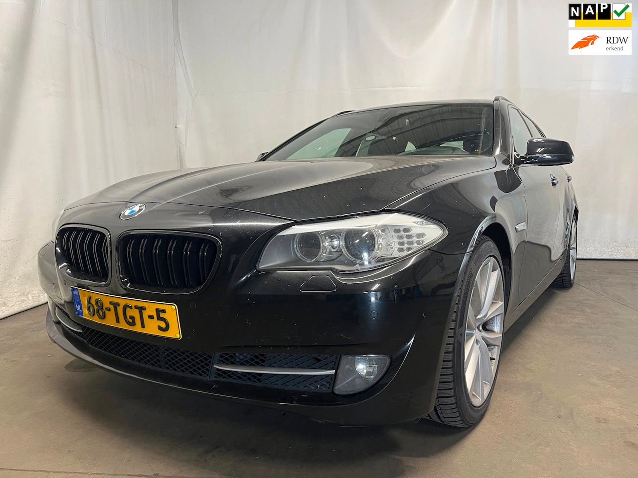 BMW 5-serie Touring - 528i High Executive - Motormanagement Brandt - Schade - BPM - AutoWereld.nl