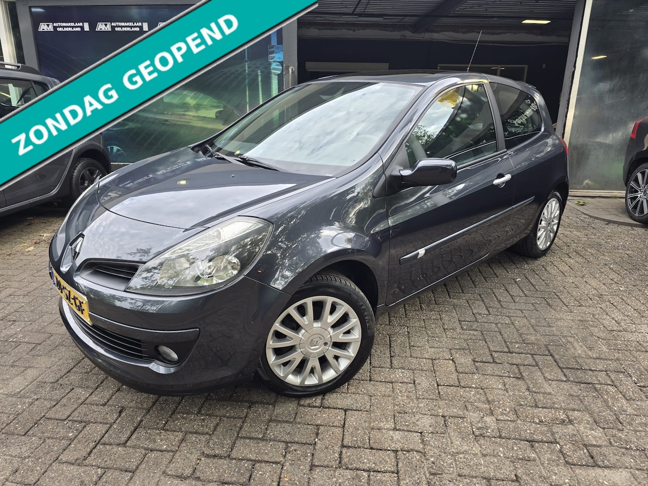 Renault Clio - 1.6-16V Initiale | 2E EIGNAAR | 12MND GARANTIE | NW APK | PANO DAK | AIRCO | - AutoWereld.nl