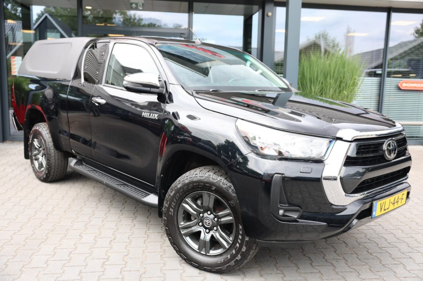 Toyota HiLux - 2.4 D-4D XTRA CAB PROFESSIONAL A/T  4WD VAN - AutoWereld.nl