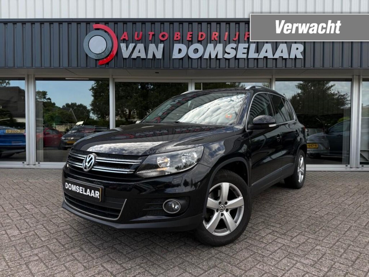 Volkswagen Tiguan - 2.0 TSI Sport Style 4motion R-line Edition - Automaat Trekhaak Pano Cruise - AutoWereld.nl
