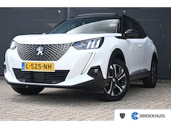 Peugeot e-2008 - EV GT 50 kWh 99%SOH | Schuif-/Kanteldak | Adaptive Cruise | Navigatie | Achteruitrijcamera